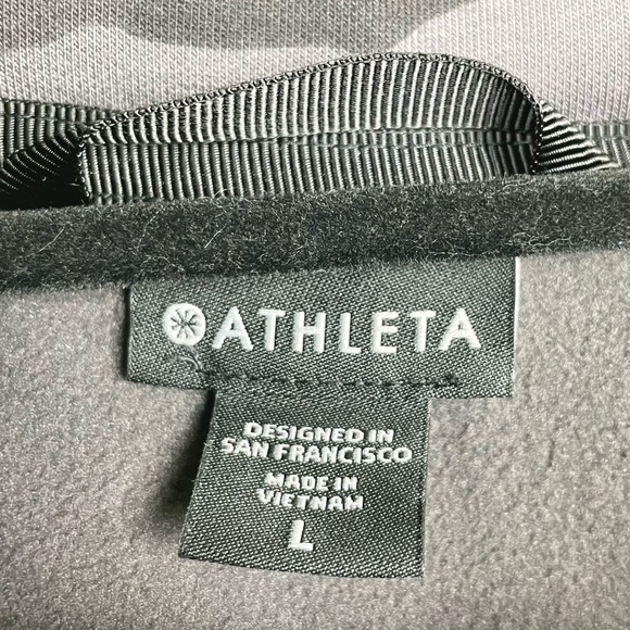 Athleta Women's Large Black Camo Triumph Printed Hoodie Jacket Full Zip Jacket - Picture 8 of 16